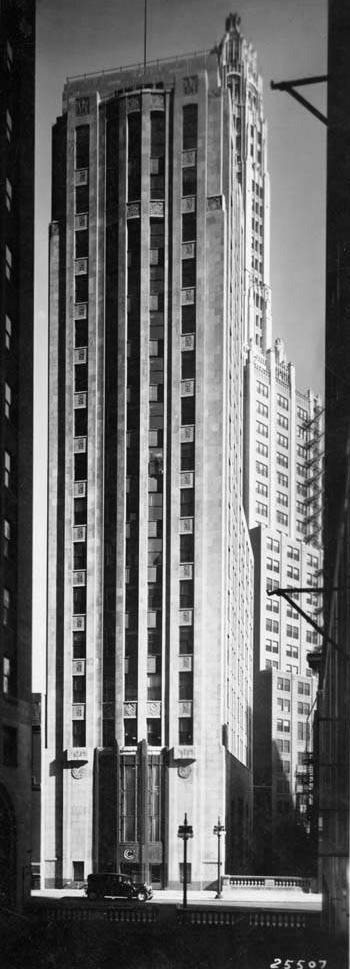 chicago tribune building. chicago tribune building